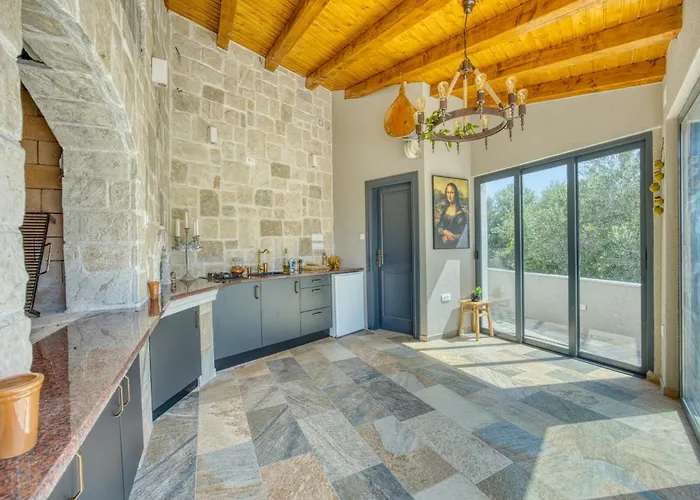 Holiday home Solea With Pool Bibinje