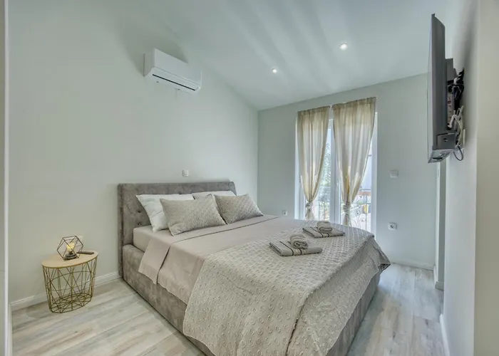 Holiday home Solea With Pool