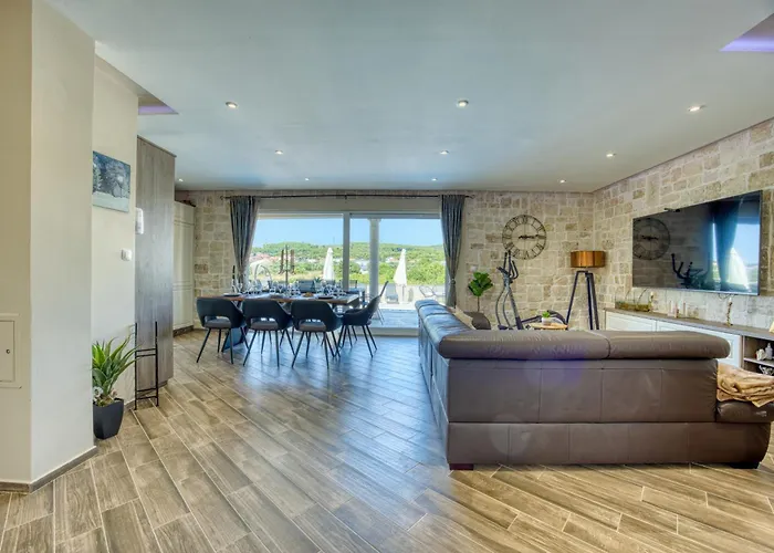 Solea With Pool Holiday home