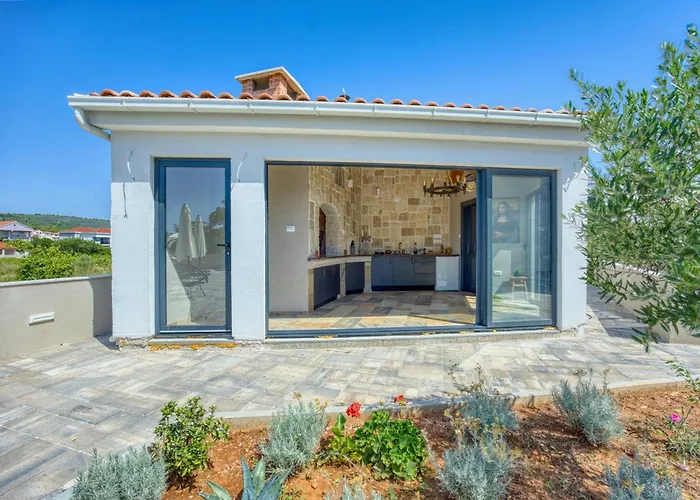 Solea With Pool Holiday home