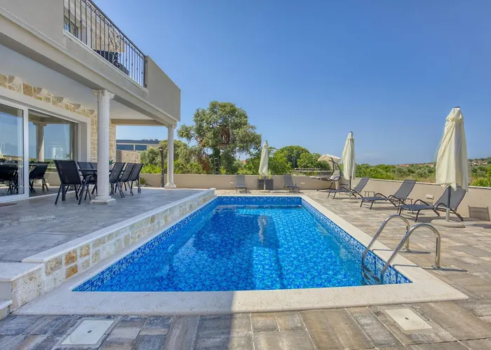 Solea With Pool * Bibinje