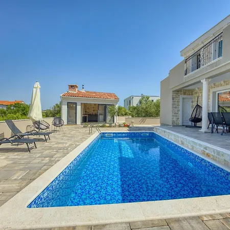 Solea With Pool Ferienhaus Bibinje