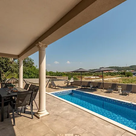 Solea With Pool Bibinje