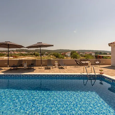 Solea With Pool Ferienhaus Bibinje