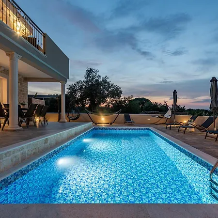 Solea With Pool *