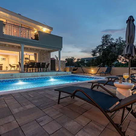 Solea With Pool *